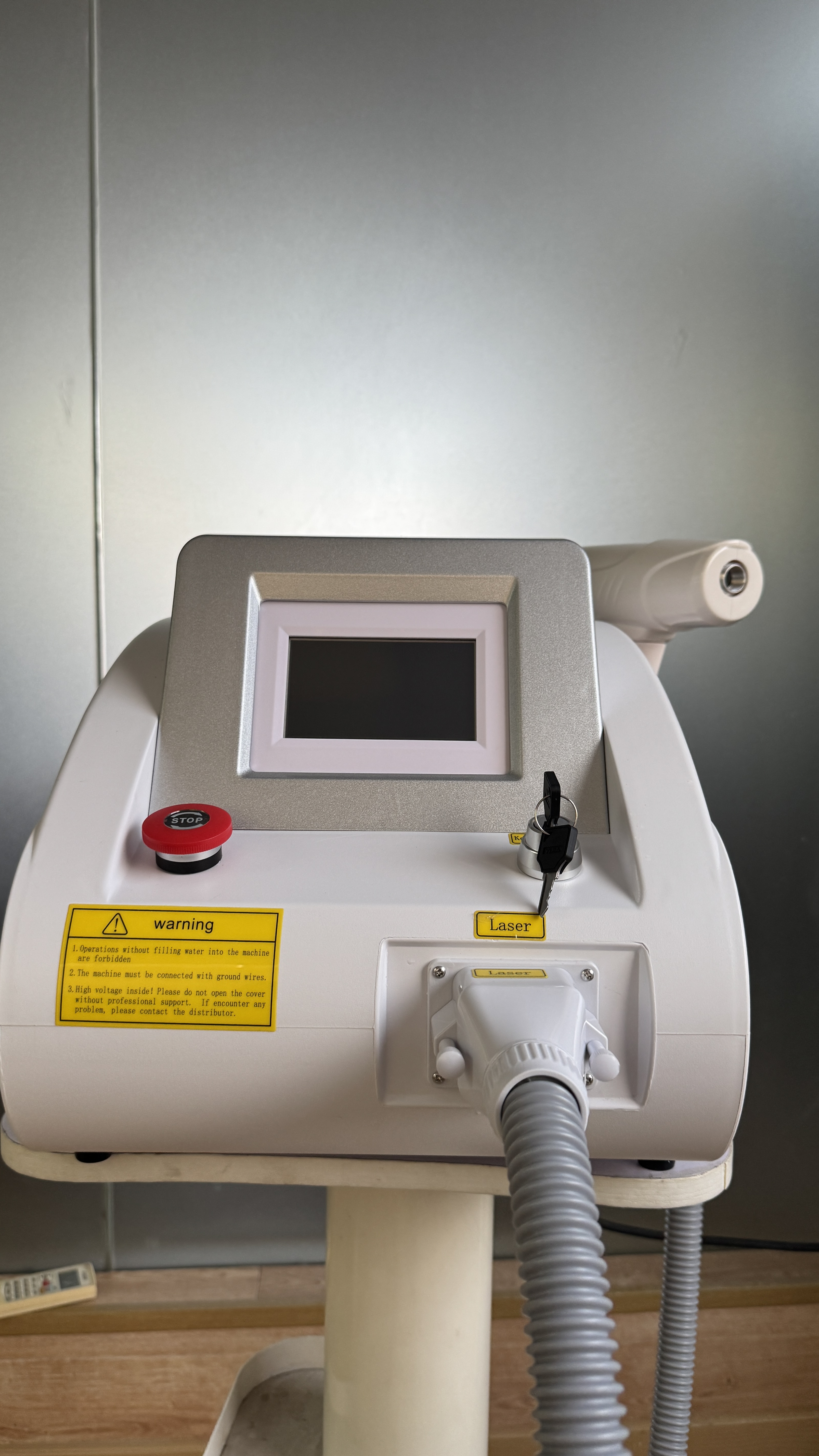 Tattoo Removal Laser ( Little Car )