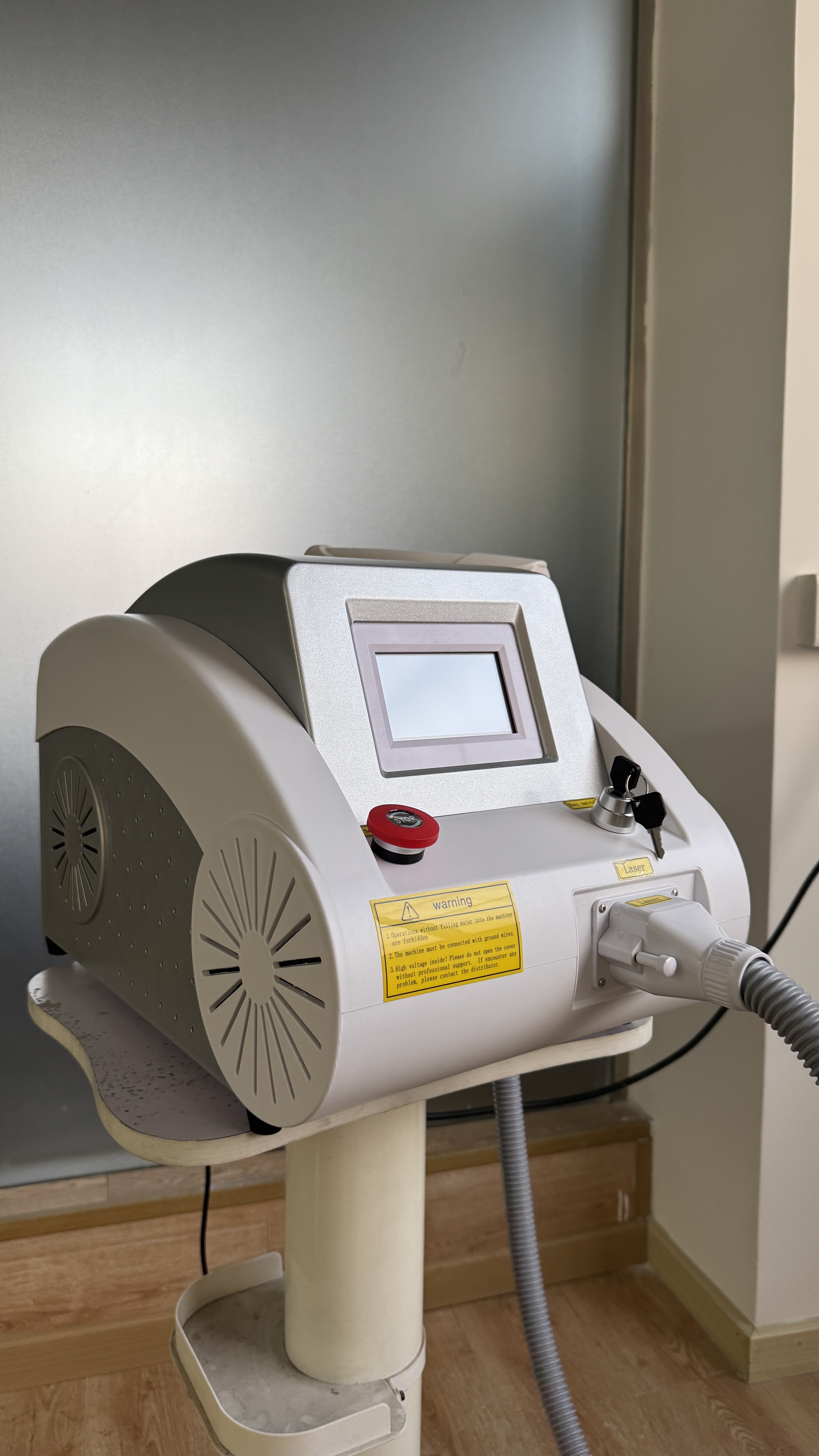Tattoo Removal Laser ( Little Car )