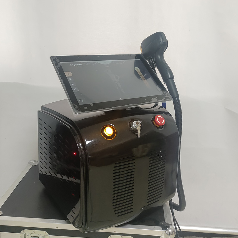 台式女高音 15.6 寸