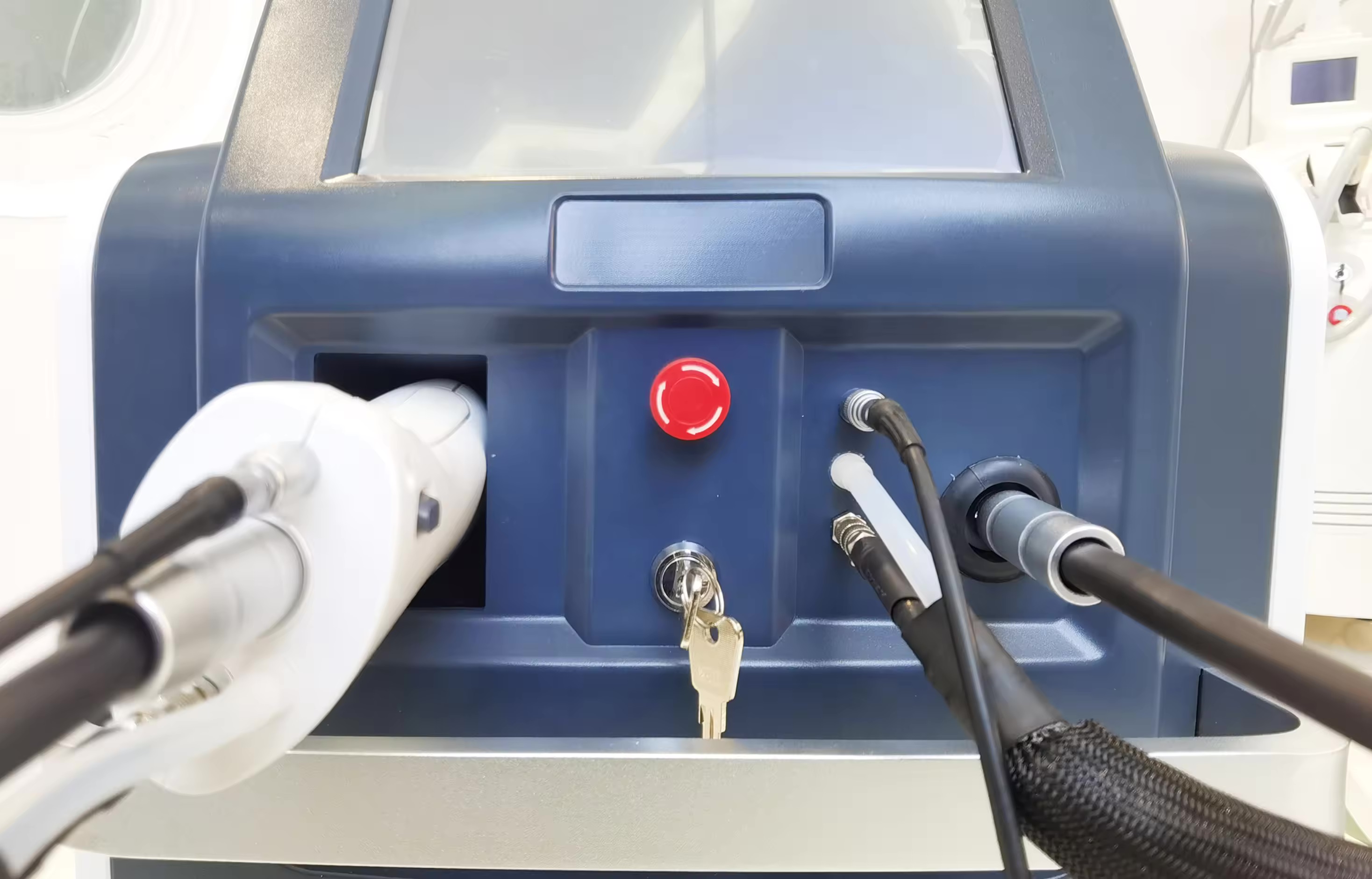 Hb90cac0db51c42ecb36cd9df37428b42J